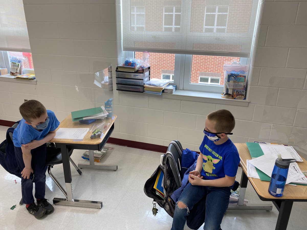 nmcadamsLCPS's tweet photo. Writing partners giving each other compliments and feedback on their writing 📝#room209weshine @MadisonsTrust16 https://t.co/uAiOSkoudG