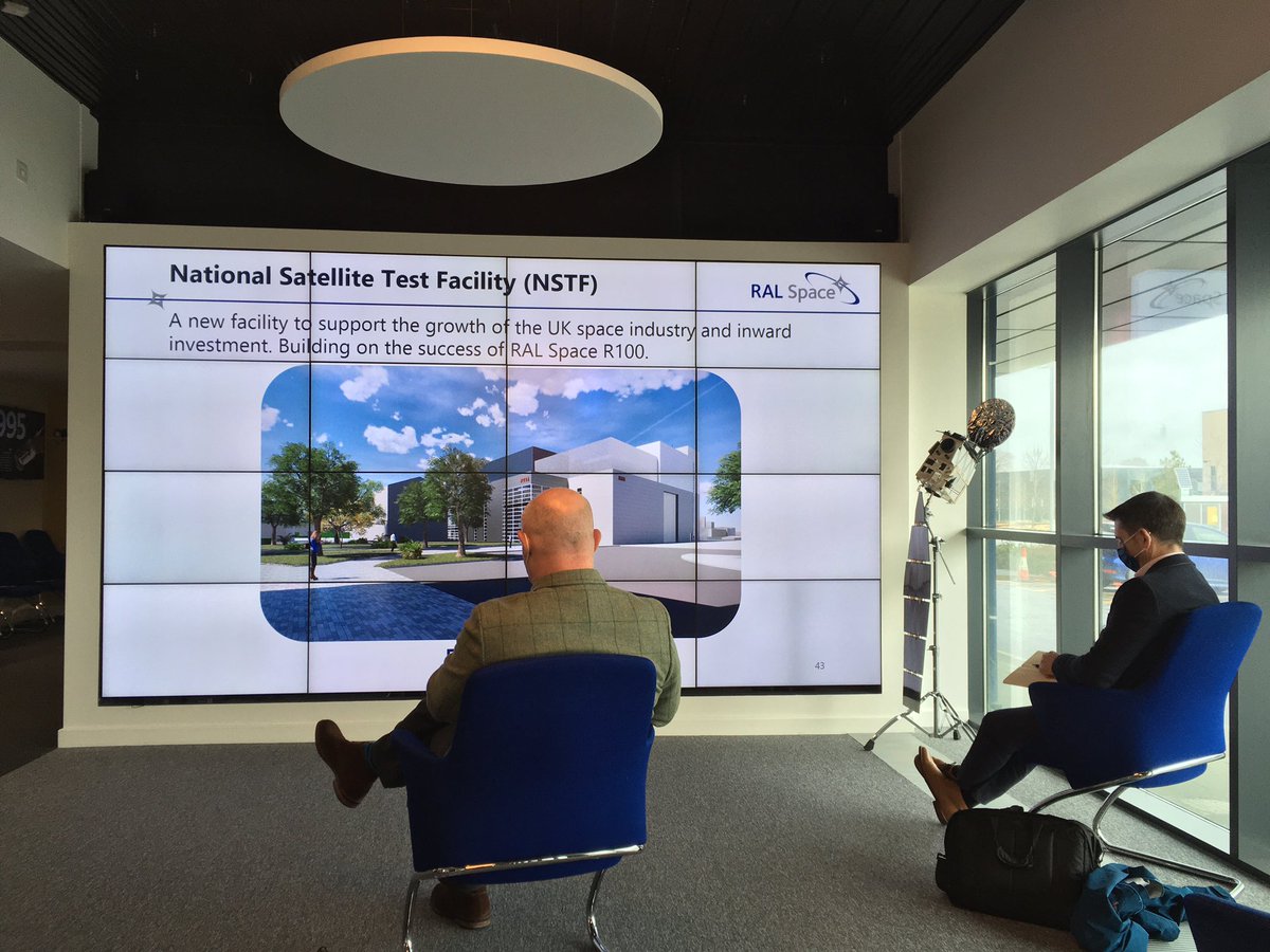 HarwellSpace's tweet photo. Space Command @HarwellCampus joining the dots, connecting industry to MOD and driving innovation... music to my ears. @Godderstwit clearly living up to @HarvSmyth talking about โmoving at the speed of relevanceโ in an agile way. This is really exciting! #freemanspace https://t.co/Hxg0sI22GT
