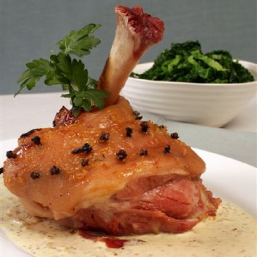 Womans_Way's tweet photo. Start planning your #EasterLunch - #DerryClarke serves up his Cream of Spinach Soup; Seared Scallops with Black Pudding and Honey Glazed Ham Hock with Green Cabbage #EasterFeasts #WomansWay  #OutNow https://t.co/3NJGrIDspY