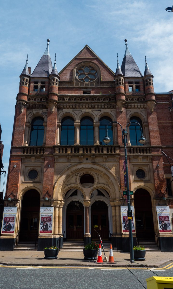 independntlife's tweet photo. Situated in the heart of Leeds, the Grand Theatre opened in 1878 and has been entertaining people ever since.
We can't wait to be back enjoying one of their incredible shows soon!
#WorldTheatreDay #UnlockLocal #UnlockLeeds https://t.co/Ux9qUs5pEe
