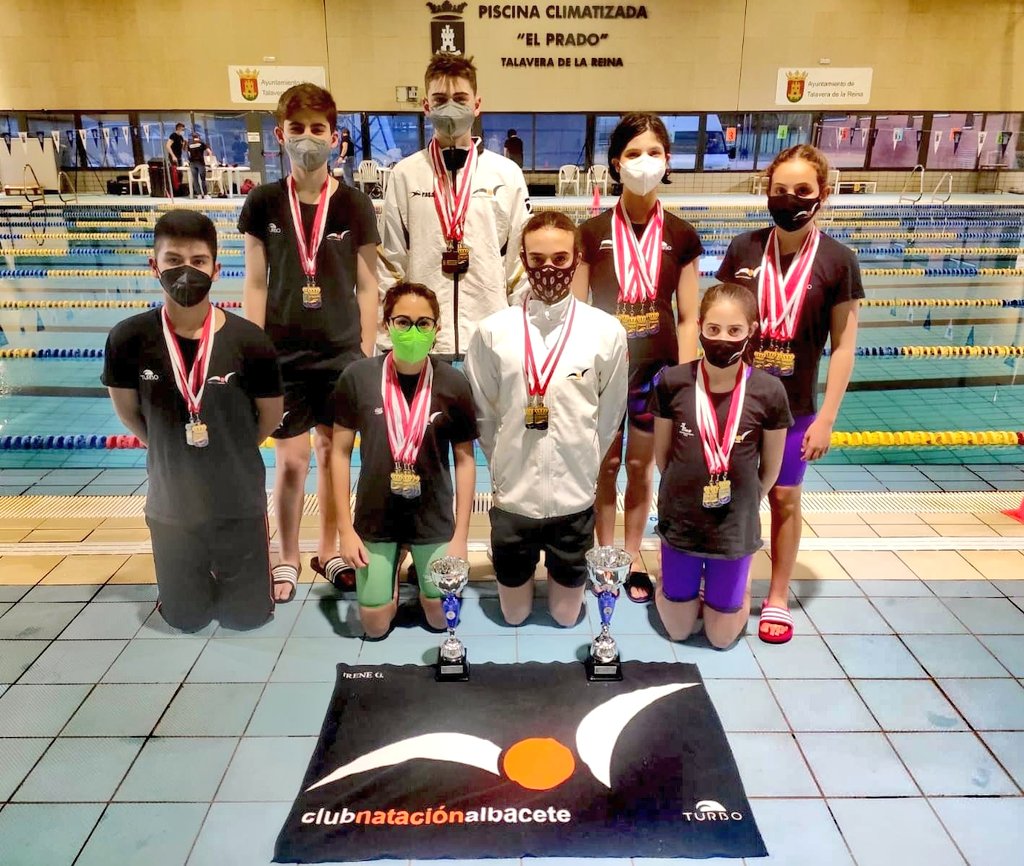imdalbacete's tweet photo. Hoy felicitamos @CNAlbacete por los resultados del fin de semana en Talavera, campeones regionales categoría Infantil conjunta y Campeonas regionales en Categoría femenina Alevin y subcampeonas en categoría conjunta.
Consiguiendo un total de 21 medallas.
¡Enhorabuena!💪🏊‍♀️🏊‍♂️ https://t.co/VknGvqx8lM