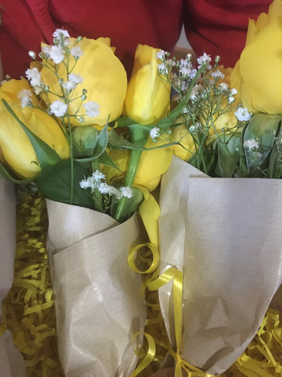 YGlanwydden's tweet photo. 💛🌼💛🌼💛 Y dwythaf am heddiw. Last ones of the most lovely and meaningful of days. Diolch. 💛🌼💛🌼💛 https://t.co/nbMsdWzW4U