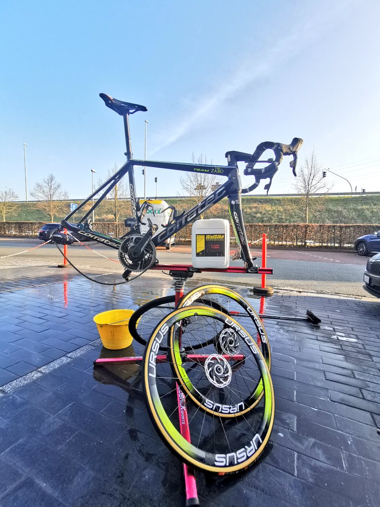 ViniZabuProTeam's tweet photo. Anche alla @bruggedepanne le nostre Corratec saranno tirate a lucido grazie a @WalBike, official partner del team

Our Corratec will shine tomorrow at #OxyCleanClassic thanks to Walbike, official partner of the team

#ForZabù https://t.co/AMUnC8RfR9