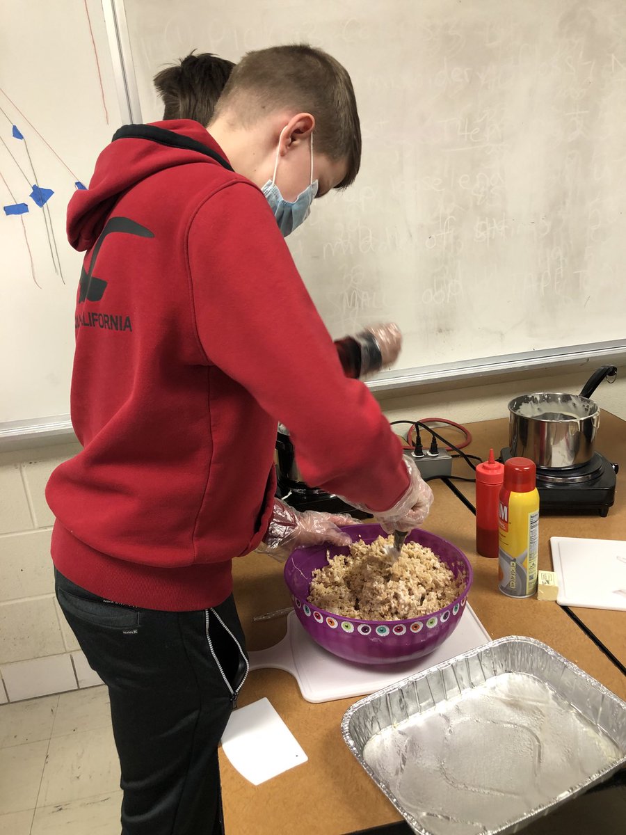 RockPE4's tweet photo. Rice Krispie treats in teen survival today!! Sticky, but delicious! ⁦@SCMSDragons⁩ ⁦@swartz_creek⁩ https://t.co/cua0hARmOl