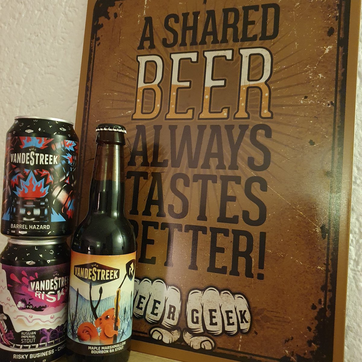 vandeStreek-bier heeft ook weer wat toppers gebrouwen! Stuk voor stuk flink in de alcohol en uiteraard enorme smaakbommen!

Risky Business - Chocolate Cake
Barrel Hazard
Maple Marshmallow Bourbon BA Stout 

debiertopper.nl/webshop/VandeS…