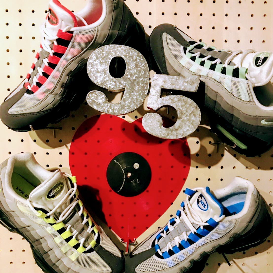 Brother_Q_GO's tweet photo. #MaxedOutWithStockX

Encounter with Airmax95 colors my life!!!!! https://t.co/NHH5RmEq0S