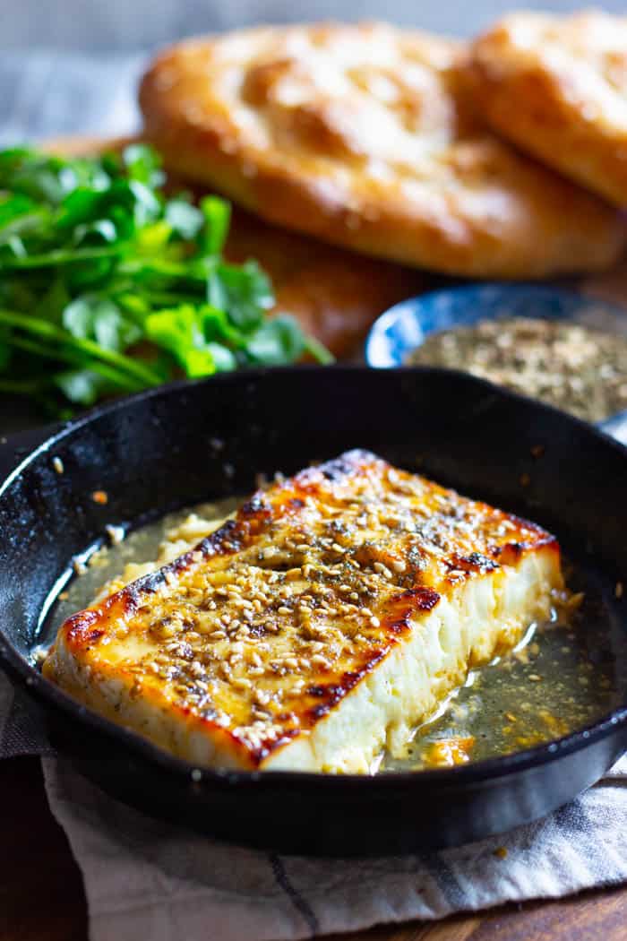 Baked Feta with Honey and Zaatar! 🍯 This baked feta recipe is easy and makes a delicious appetizer. Shop Honey on SALE at ➡️ Bottega.eu! #Recipe: ow.ly/6TqP50DTpio ✨