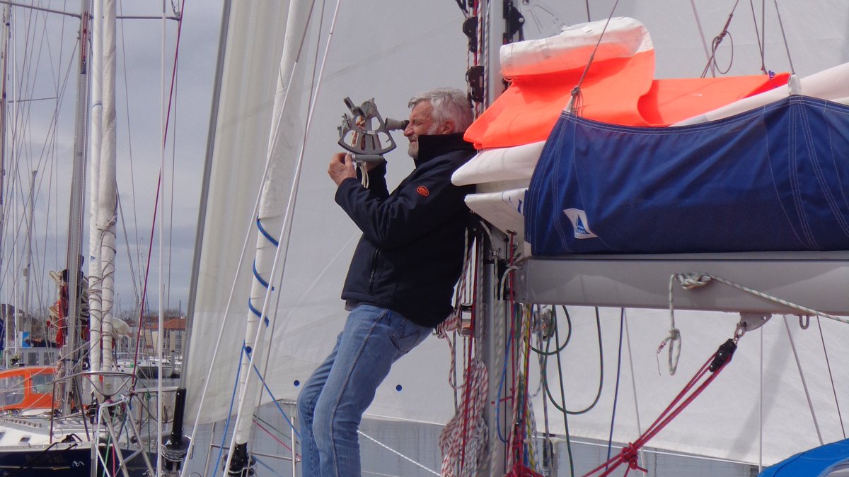 lessablespresse's tweet photo. #lessablesdolonne, ville du grand large &amp; de grandes aventures humaines 
Après le @VendeeGlobe, elle accueillera la Mini-transat en 2021, 2023, 2025 &amp; la GGR en 2022. 
Un point commun à ces 3 évènements de la course au large : le @SkypperVDH
Il a fait 2 VG, 1 GGR, 2 MT 👏🎩 https://t.co/vM3Wlaba8c