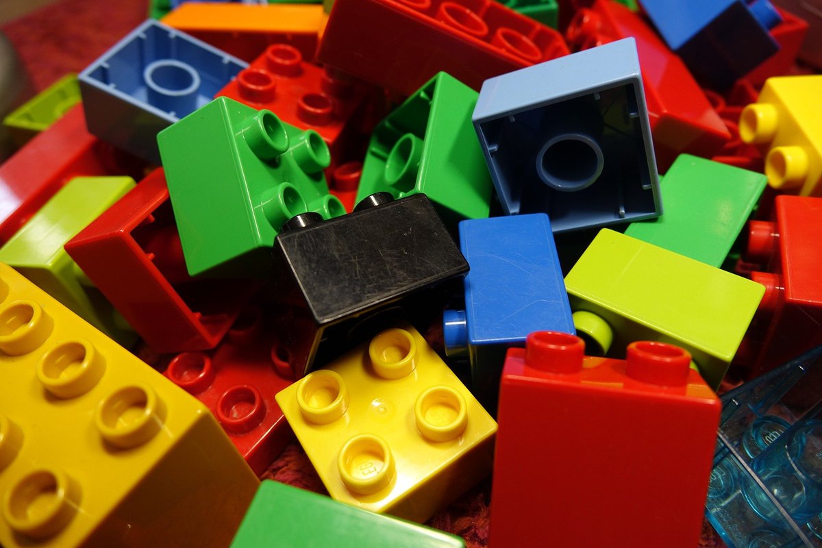 artsandculturex's tweet photo. Thank you to everyone who joined us for our Critical Friends Network meeting today - especially @MKoeners for his round-up on the amazing work of @PlayfulUniClub &amp; @specialagentCK for a great intro to LEGO® SERIOUS PLAY® #ActivatingCreativity https://t.co/jCWumwGK2s