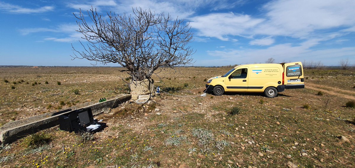 symcrau's tweet photo. 🔬En ce moment sur le terrain campagne de prélèvements dans la #nappe de #Crau pour analyser la #qualité de💧. Les résultats seront communiqués publiquement &amp; aux gestionnaires publics de l'eau potable. Campagne annuelle pour #préservation #durable de la #ressource en #eau. https://t.co/A0mV2AZ9Za