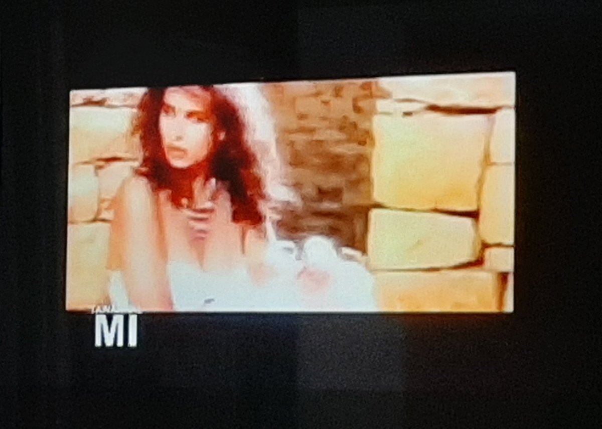 AshishSinghLIVE's tweet photo. So I just thot to revisit #Nusrat Sahab's #Aafreen then :)) @Lisaraniray "Aankhein uthh kar jhukin to adaa ban gayi..." https://t.co/yTxSC5pQnN