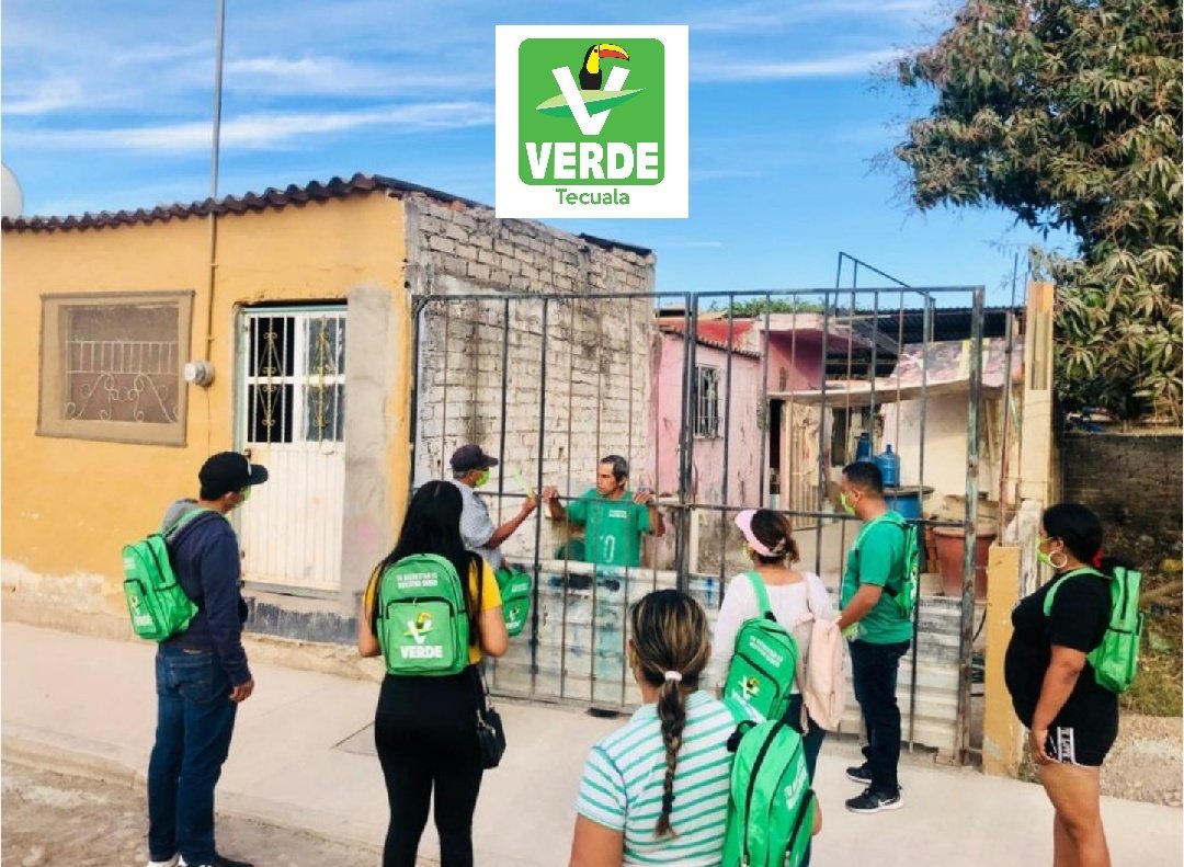 PVEMTecuala's tweet photo. El día de hoy visitamos a nuestros amigos de la col. Revolución "La Ganadera" en una brigada verde, no bajemos la guardia y sigamos todas las medidas de prevención e higiene, reducir los contagios de #Covid19 es tarea de todos usa #cubrebocas

#TecualaVerde https://t.co/ZI6W0rud1l
