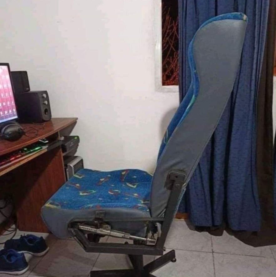 rhsalrug's tweet photo. Cuando el de la ruta Panamá - Chorrera es gamer también https://t.co/mOeyXAl7TR