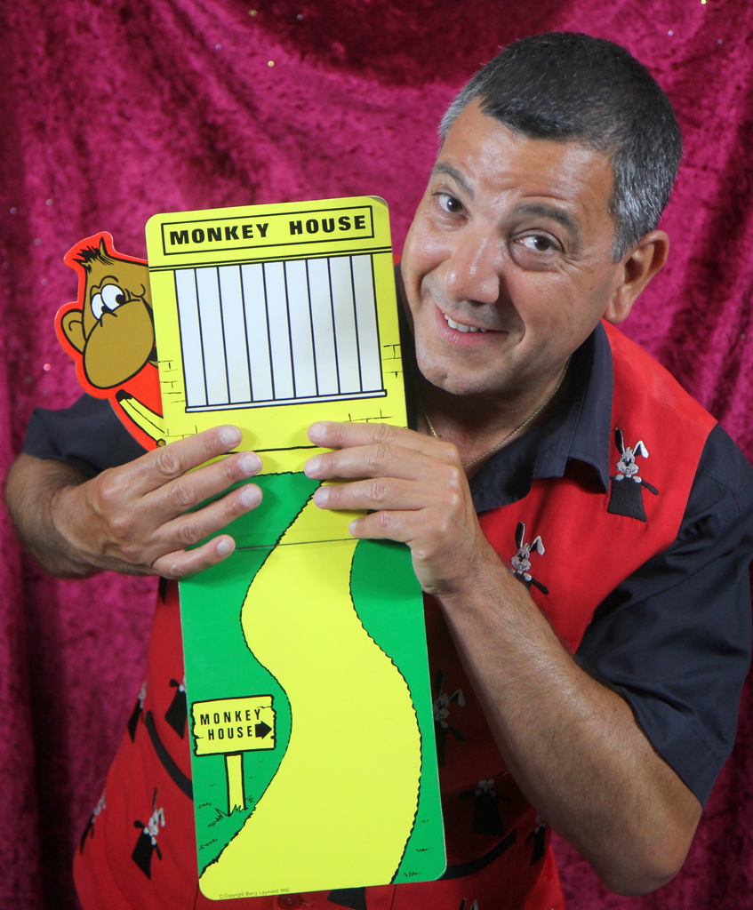 It's a kind of magic! We are delighted to announce that local resident and Magic Circle member, <a href="/theothemagician/">Theo The Magician</a>, is holding an online children's magic show on 10 April  to raise funds for Casey Ward's Magic Carpet Appeal.  For more information go to: ow.ly/GhFV50E6hfw