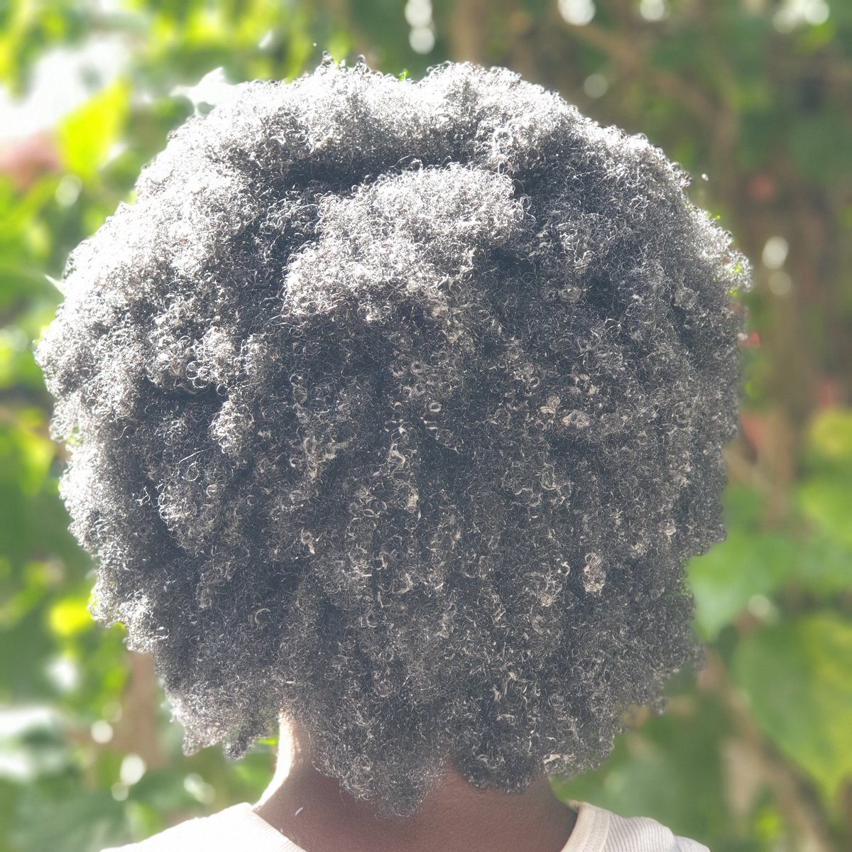 cocoglowja's tweet photo. 🌱Coco Glow's all natural Hair Food Conditioner in🌱

This product should definitely be on your wash day checklist!

✅Guaranteed to give you that slip your hair desires
✅Yes it is perfect for relaxed and loc'd hair as well

#hair #haircare #naturalhair #curls https://t.co/eocB50DAm8