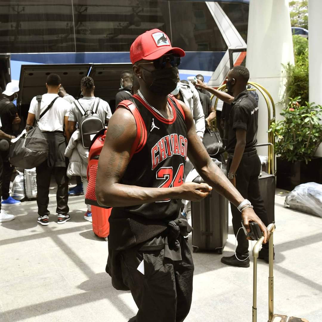 Galsenfootsn's tweet photo. Congo vs Sénégal : Arrivée des Lions à Brazzaville

#TotalAfcon2021 https://t.co/9wgVRmHgAO