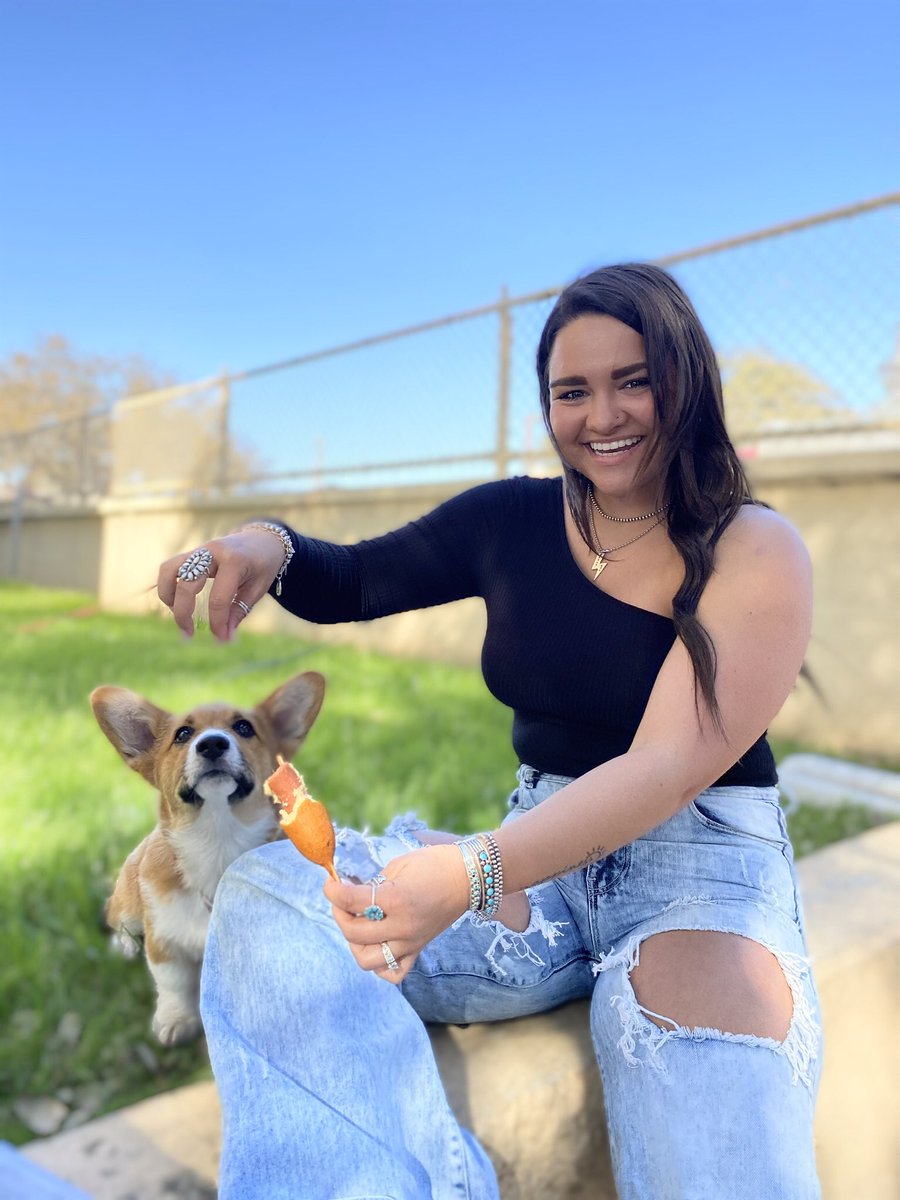 FletchersDogs's tweet photo. This little guy recently stole our hearts over in Fort Worth and we couldn’t think of a cuter way to celebrate #NationalPuppyDay than to share all the adorableness.
🐶🐶🐶

#fortworthdogs #corgi  #corgipuppy #corgilife #dfwdogs https://t.co/UeS6KWtaIo