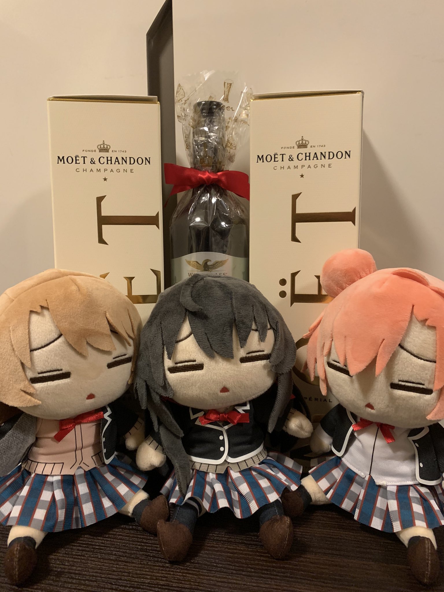 渡航 俺ガイルのプロデューサーちゃんから やはり俺の青春ラブコメはまちがっている 10 周年のお祝いにプレゼントいただいたゾ この10年いろいろございましたね また次の10年へ向けて頑張るゾイ やはり俺 の青春ラブコメはまちがっている 14 5巻