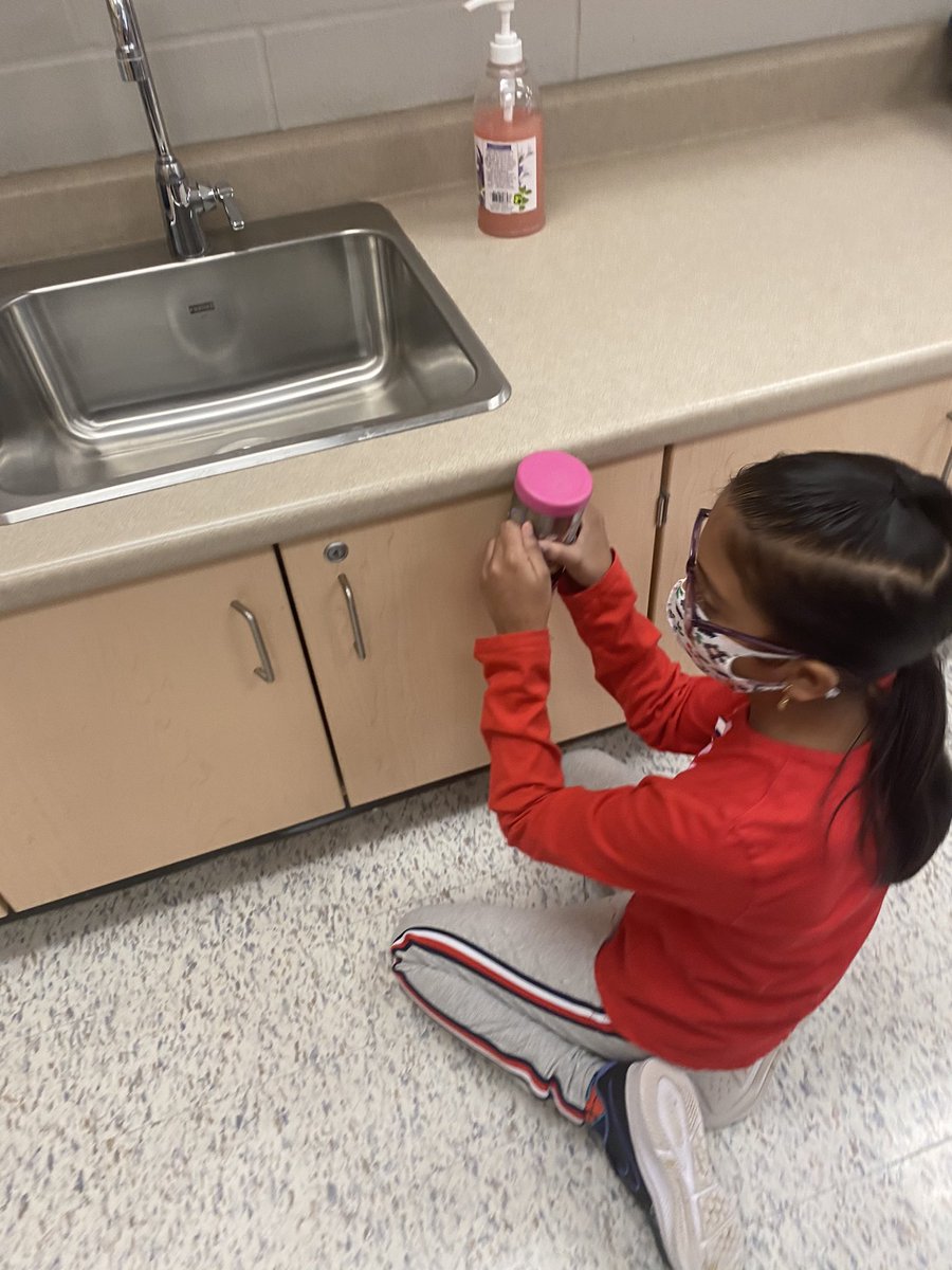 MsGhazi2's tweet photo. Measuring things around the classroom using non-standard units of measurement! https://t.co/apTJgddG3q