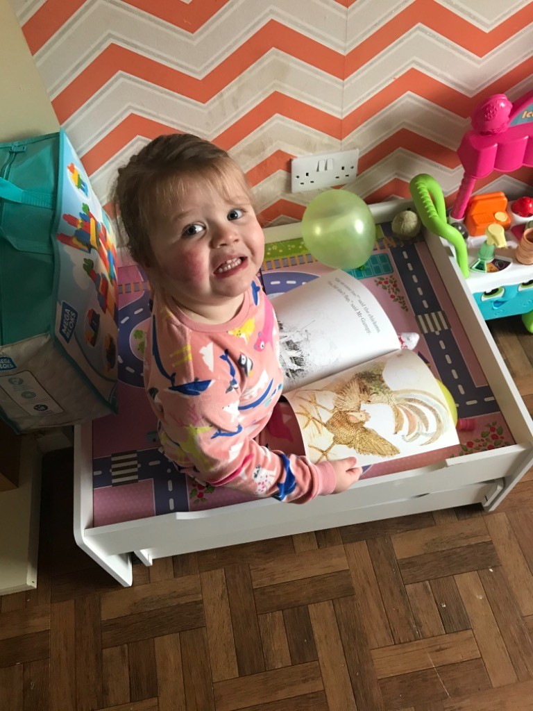 EarlyYearsHull's tweet photo. Register your 2 YEAR OLD child, living in HULL on the Dolly Parton Imagination Library scheme supported by Hull City Council today! Your child will receive a FREE book through their door every month. The first book may take up to 8 weeks to be delivered.

https://t.co/GwEj7razmb https://t.co/VePdHrRcOo