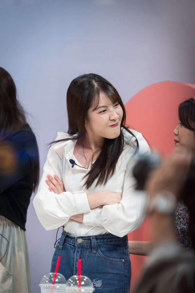 MinminRachayaFC's tweet photo. นี่รอยยิ้มหรือว่าแผ่นดินไหว สั่นทั้งใจ
คลั่งรักคุณจนไปไหนไม่ได้แล้ว💗
.
.
เก็บตกตู้ปลาเมื่อวานนี้ ไอต้าวน่ารักมาก มะงือออ🥺

เพิ่มเติม >> https://t.co/EyNjTU4CSh

#MinminBNK48 #BNK48 #OwlsNest https://t.co/STiz0t2r8e