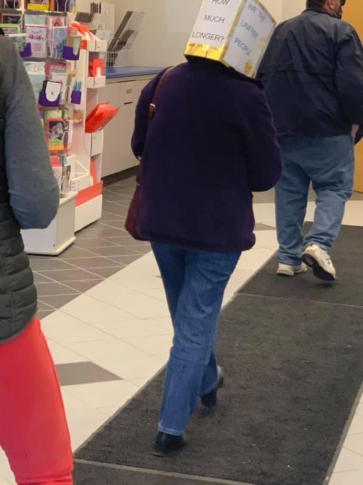 NeverTobes's tweet photo. Here’s the scene from a local post office in Minnesota today https://t.co/umfIHkgQ2l