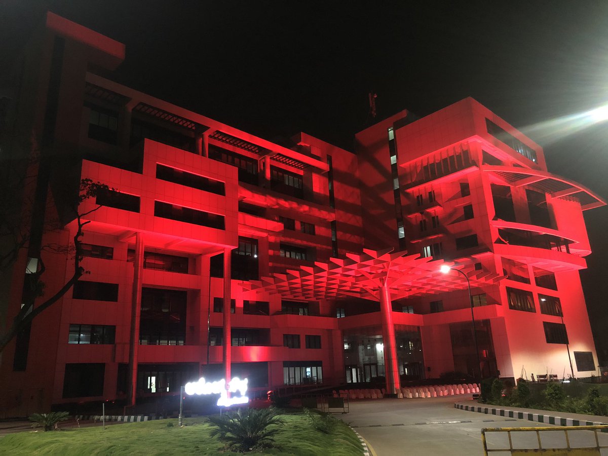 TBFREEKA's tweet photo. A lighting illumination of Arogya Soudha to mark World T.B Day 2021
@PMOIndia @drharshvardhan @TBHDJ @CMofKarnataka @mla_sudhakar @drashwathcn @Comm_dhfwka @MDNHM_Kar @DrRaghuramRao @rameshc27061534 https://t.co/5GsnrfXEuC