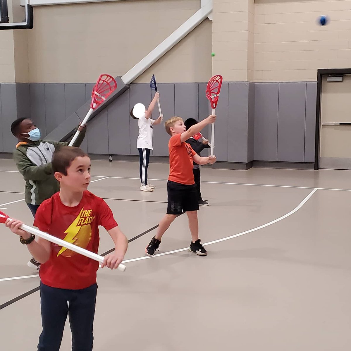 JenksWestPE's tweet photo. Lacrosse, originally called stickball, was created by the Native Americans. Over the years, the game has evolved. Students learned about the history of the sport before working on the basics including cradling, scooping, and passing. #fromWest2TheWorld #westisbest https://t.co/x0leTCbQRK