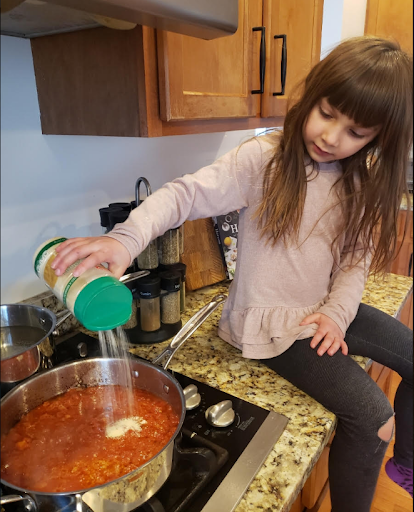 csd_south's tweet photo. 🍲This dish comes from our Italian ancestors. When they arrived in the US in 1887, they began to farm. They grew garlic, tomatoes, and grapes. Our Pasta Fagioli recipe features some of the produce that they grew. Sabbatino’s Pasta Fagioli ➡https://t.co/PJ8Iecrgdu #GetCookin' https://t.co/eJL5XKOCtE