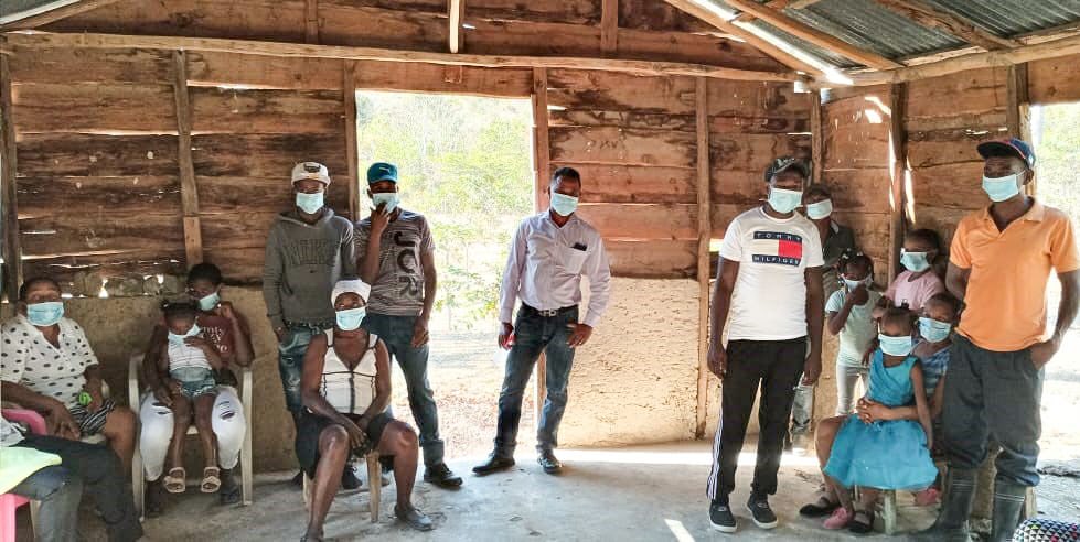 La UERS está desarrollando un proyecto de redes convencionales en la comunidad  de Matadero, provincia  Elías Piña. Con una  inversión de RD$3,861.225.98, que beneficiará unas 38 Familia. 
#EstamosCambiando 
#UersMasCercadeti