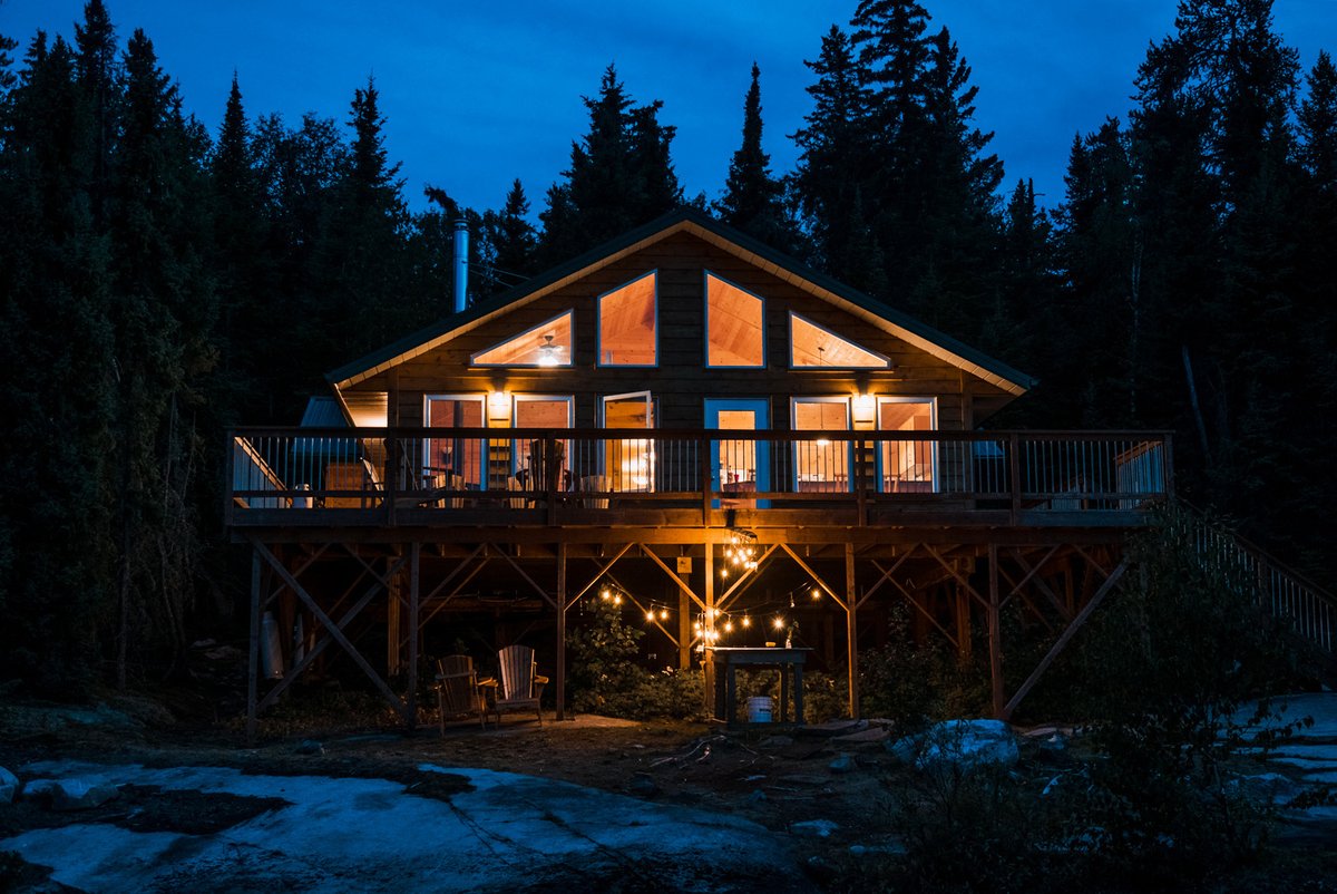 saslodge's tweet photo. Escape to the wilderness, in style.

Book your stay in Tamarack Ridge, one of our executive cabins, today. 2021 dates available! 

More about this cabin and all others at: https://t.co/zIr9XmgQS9

#exploremb #explorecanada https://t.co/XqMT8BvMbV
