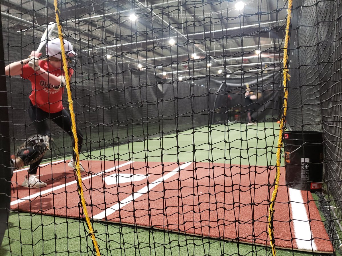 Dan4sargent's tweet photo. @BrooklynnSarge6  was back at it on Monday night right after this weekends tournament. Thanks again to @baileelampy and @shariah_stuart for helping here get those live AB's https://t.co/kRygUq4Wi8