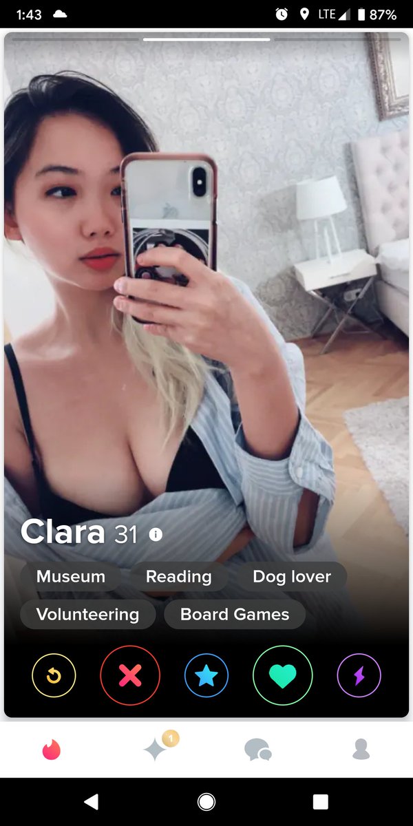 VinnyD003's tweet photo. @HSugarCookie I didn't know you were hanging out in Cleveland? I reported this person, sorry your photos are constantly being used for catfishing https://t.co/p8gI7zDG5Y