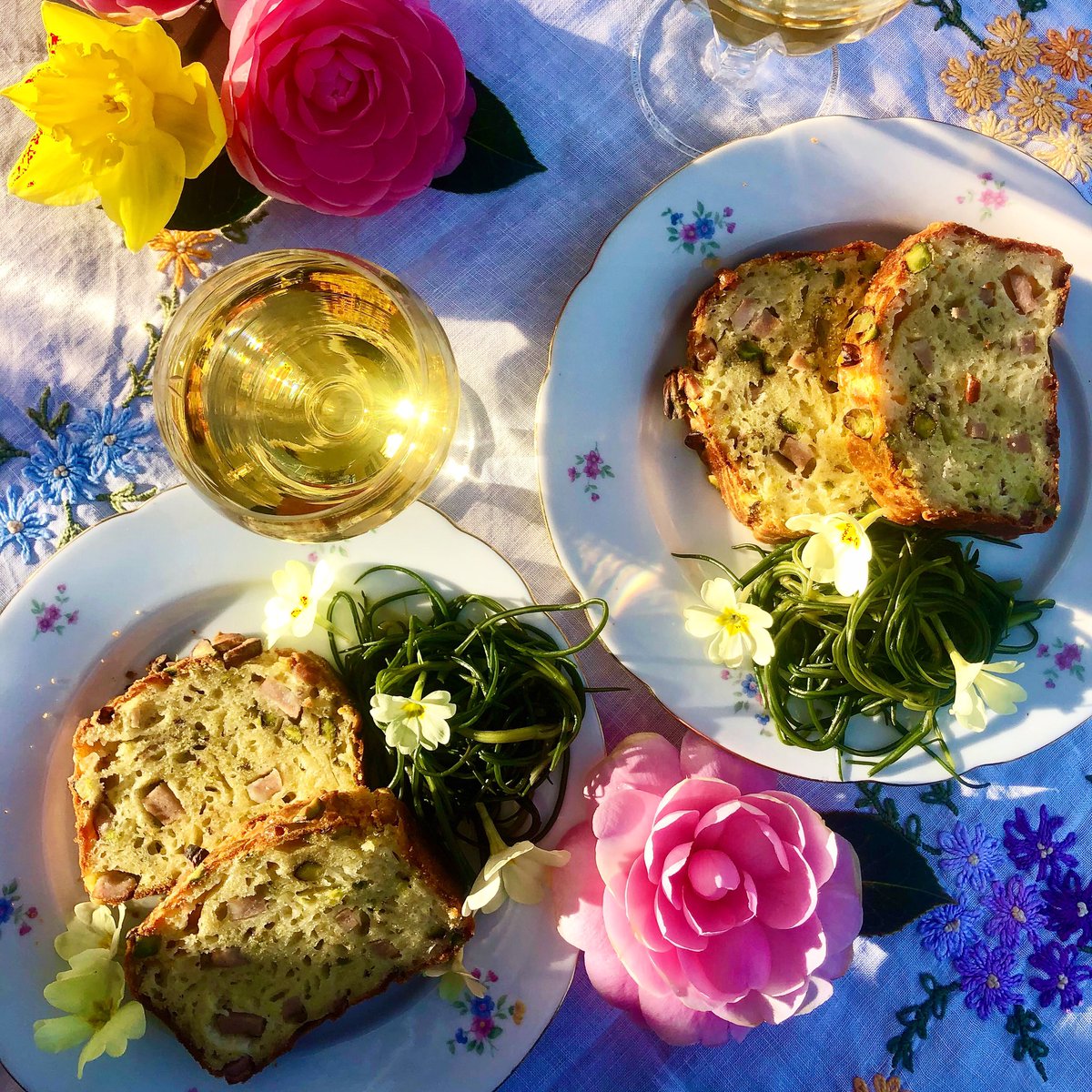 Oggi ho preparato un super plum cake con mortadella e pistacchi. La ricetta della mamma di <a href="/valevercelli/">valentina vercelli</a> la trovate sul numero di marzo di <a href="/Cucina_Italiana/">La Cucina Italiana</a>
