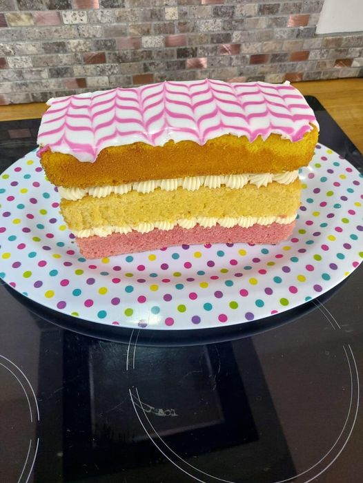 Rate My Cake tweet media