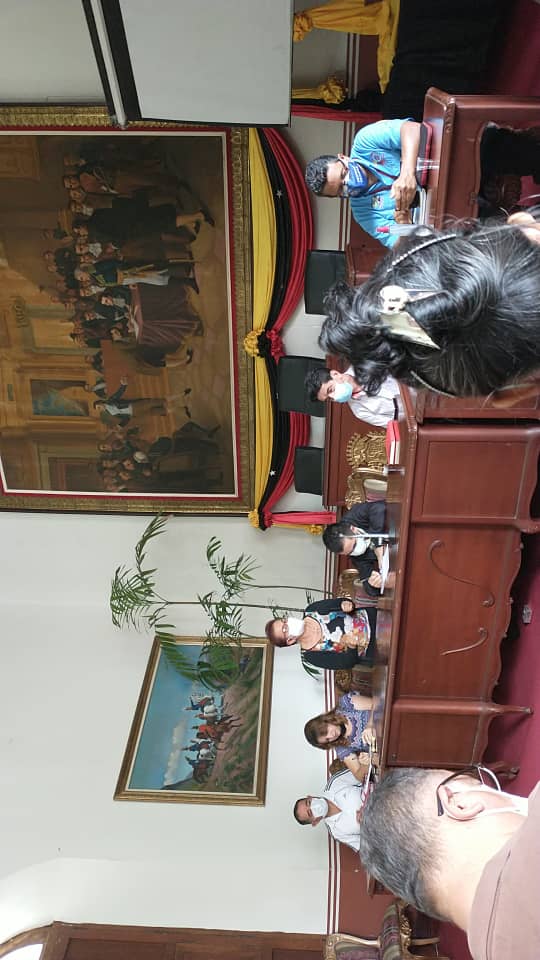 unitranstachira's tweet photo. 1/4 [23/3 8:07 a. m.]en este momento el O.S.T  reunidos en el consejo legislativo del estado táchira
se anuncia suspención de rutas suburbanas  hacia la frontera durante las 2 semanas Radicales , pero el servicio Urbano en los municipios fronterizo si quedará activo https://t.co/0F2NKTKcML