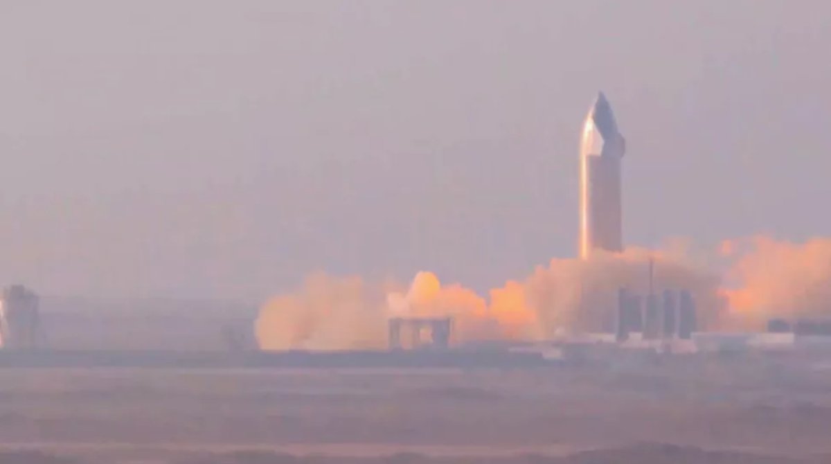 ealessi's tweet photo. It's as if #claudemonet painted the @SpaceX Starship #SN11 at 15 sec into the @SPACEdotcom video.

https://t.co/iEQpRv1IPt https://t.co/KSUfUFRRJA