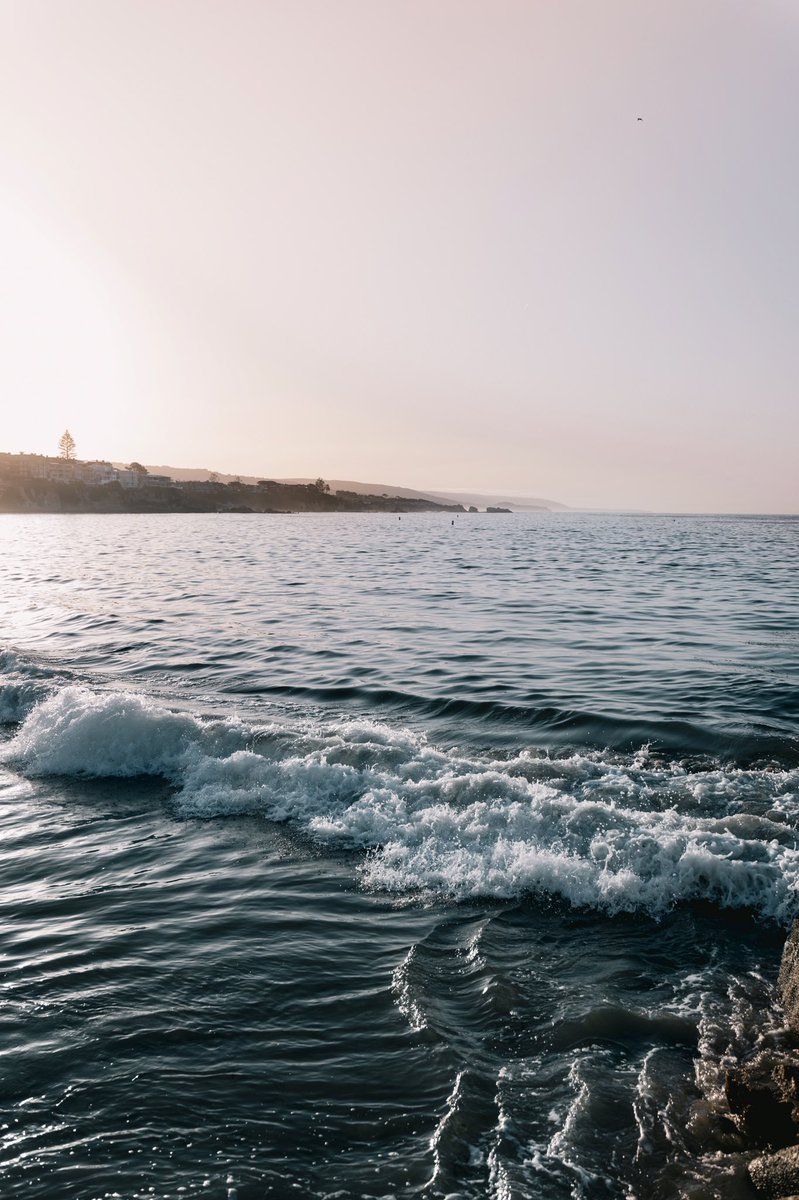 photosbylucid's tweet photo. the loneliness comes in waves https://t.co/MUC7E2nR4J