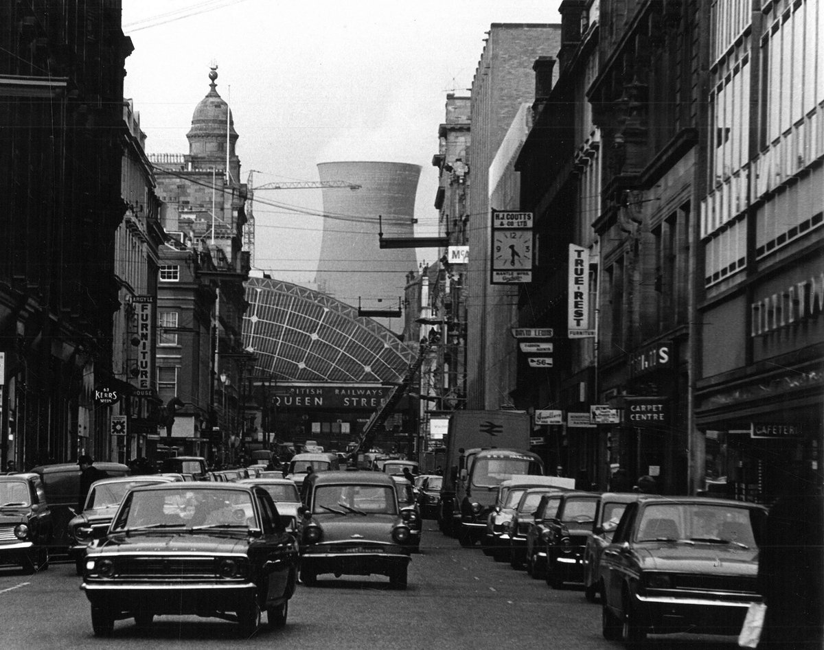GC_Archives's tweet image. Amazing photo of Queen Street with the Pinkston Power Station tower looming in the background, c1965. 
  
Archive Ref: TD1575/2/47 
#Archivesathome #Glasgowlifegoeson