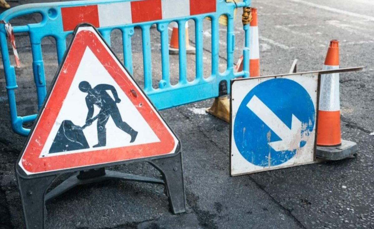 We’ve been notified by <a href="/thameswater/">Thames Water 💧</a> that the essential works at the junction of Station Road and High Road in Wood Green will continue until Thursday. Temporary lights are in use. Please allow extra time for your journey.