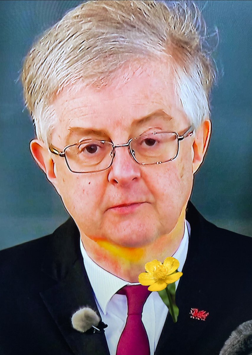 CameronHughes94's tweet photo. Mark Drakeford loves butter https://t.co/hcU0x7P3TP