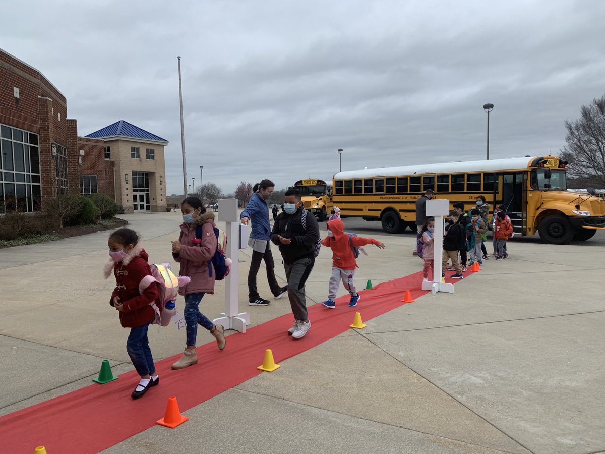 JchurchillJanis's tweet photo. Welcoming students back! We rolled out red carpet for our scholars! 🎉 https://t.co/zWxMEDHUe3