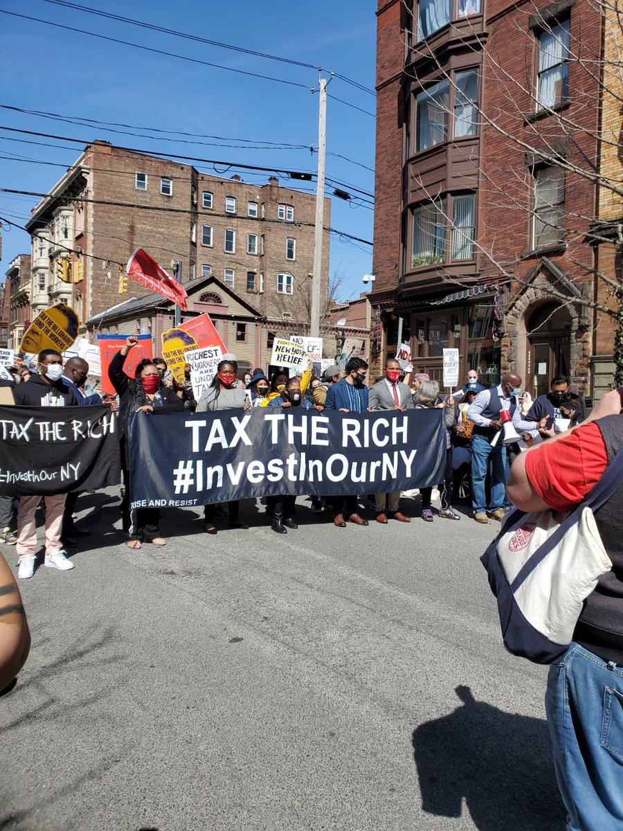 DesisRisingUp's tweet photo. The one-house budget from the @NYSenDems is the floor, not the ceiling. We need @AndreaSCousins and @CarlHeastie to leverage their supermajorities, break with @NYGovCuomo, &amp; deliver a just + equitable budget for working class communities! #TaxTheRich #InvestInOurNY #CancelRent https://t.co/KGrK7NxH0w