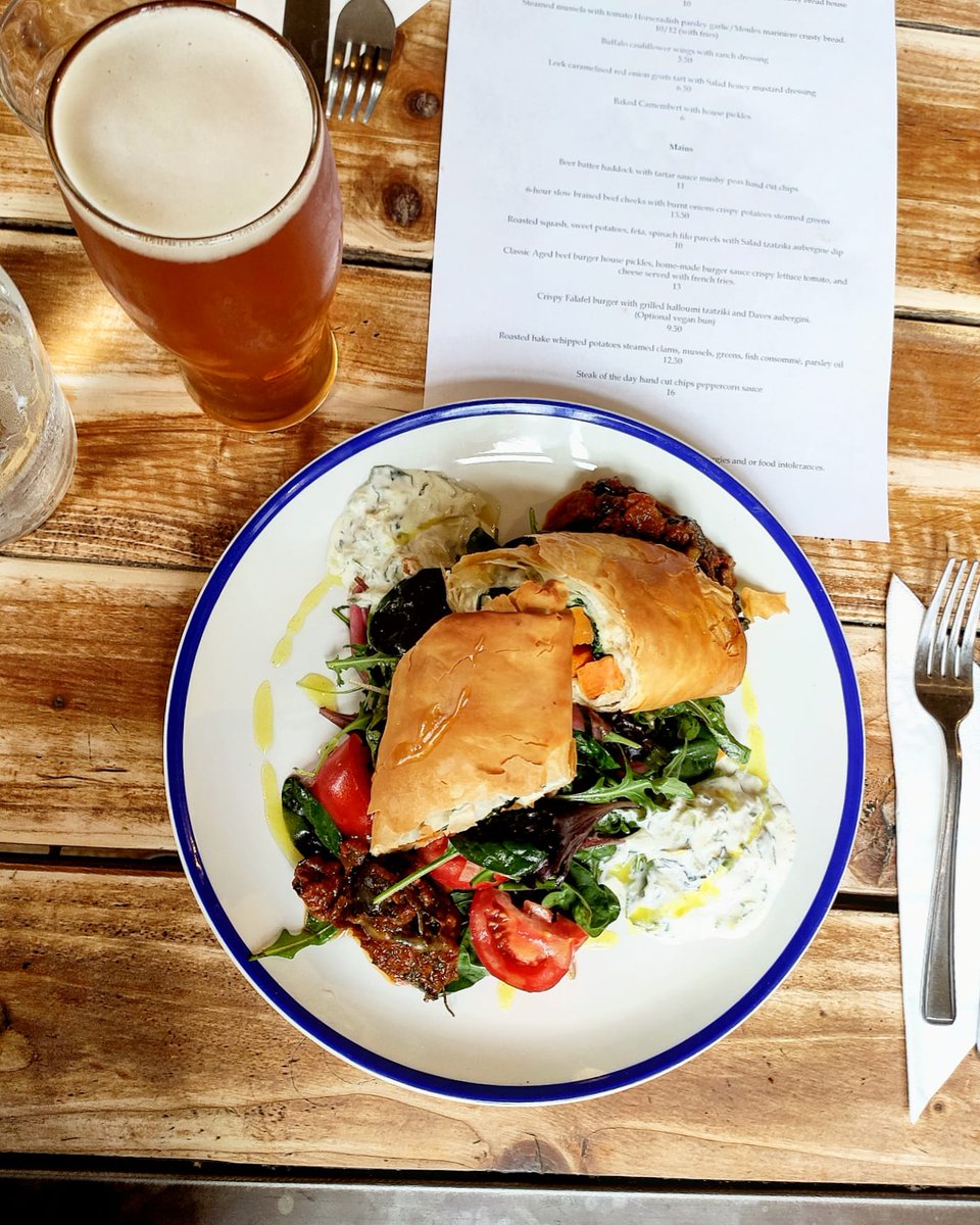 EXCITING UPDATE!

We're delighted to share the news that our amazing kitchen team 'Dave's Kitchen' will be returning to the pub from when we reopen on Monday 12th April 👌 👊

Get those bookings in now via the link in our bio, we can't wait to see you again 🙌