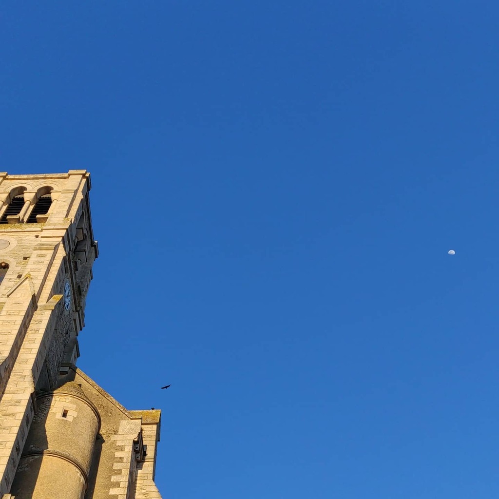 chrisvigneron's tweet photo. Décalqué ! #ciel #cielfie #lcdj #lecieldujour #cielo #sky #himmel #bluesky #instasky #instablue #blue #bleu #blau #azul #nofilter #France #skyporn #cielbleu #cieldujour #ShotonOnePlus #Niort https://t.co/vwYjrZ8ivZ https://t.co/wLD7ilhcmp