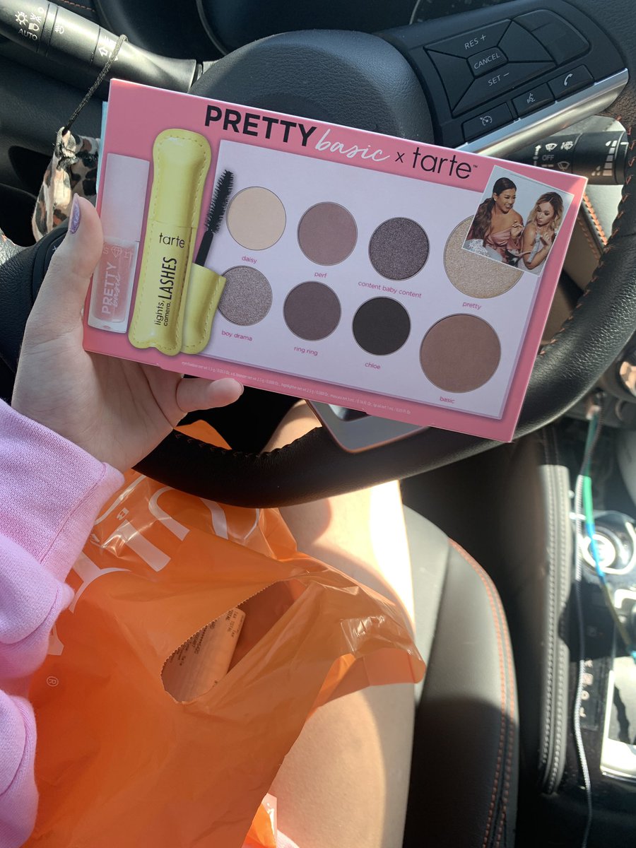 kalenajoness's tweet photo. finally got it!! 💖 @prettybasic @ALISHAMARIE @missremiashten @tartecosmetics #prettybasic https://t.co/EHvhFnForM
