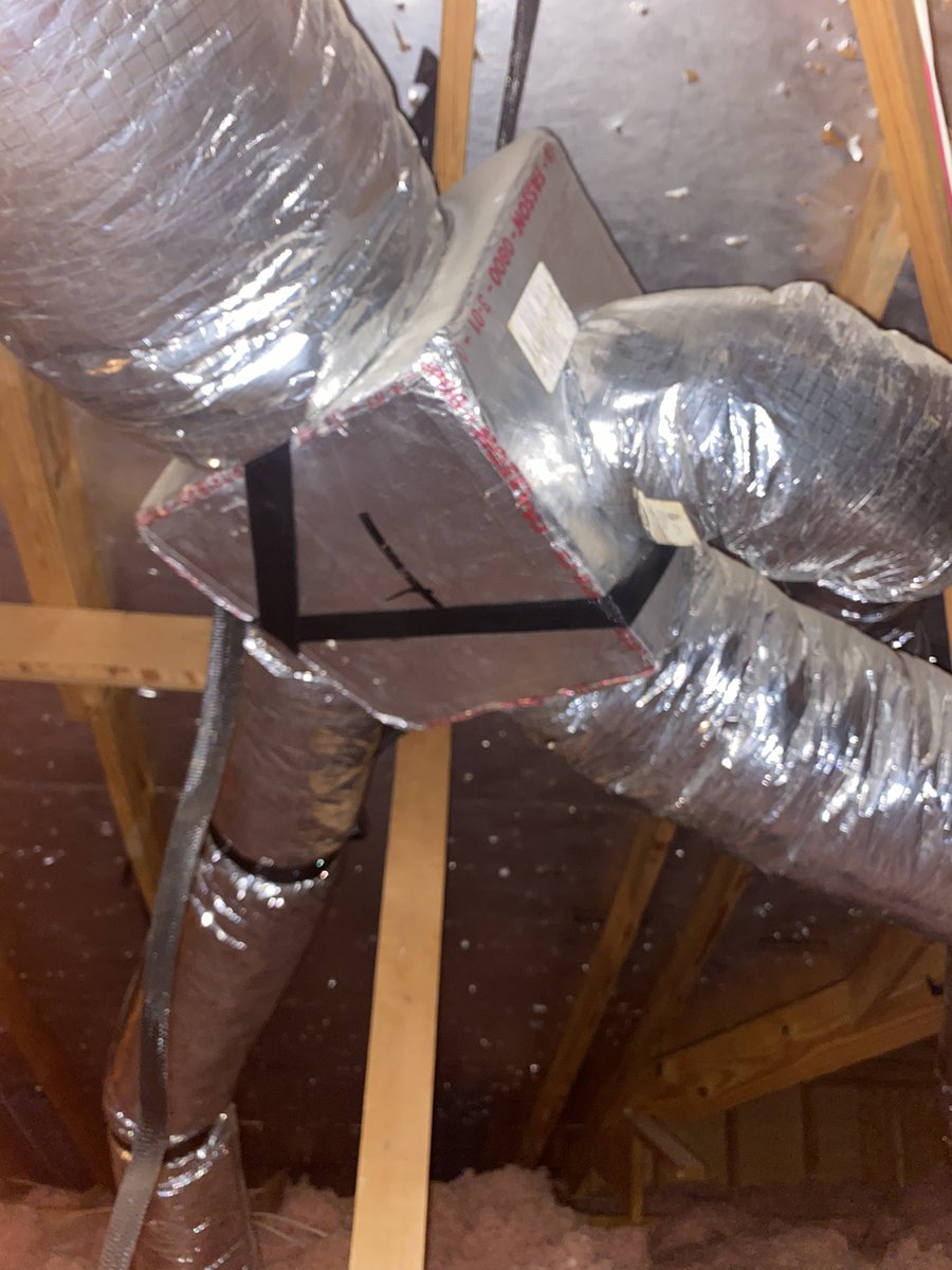 ShackHVAC's tweet photo. Call (940)239-4179 an let us help resolve your temperature problems. 🤙🏻

Alright which one of you installed this horribly non-ductalicious assembly?🤦🏼‍♂️

The performance &amp; humidity issues are enormous 😖
✔️FB @ShackHVAC 
✔️Instagram @ShackHVAC 
On the web: https://t.co/sykLRAUP9g https://t.co/k5cFn9rqE4