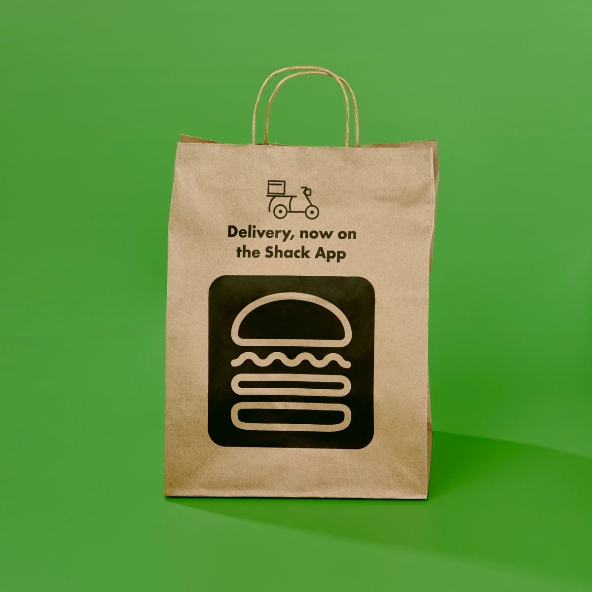 shakeshack's tweet photo. TREND ALERT! The hottest bag to have in your spring collection. Order delivery through the Shack App + it could be yours! Plus, fries are free with your Shack App delivery order of $15+ ‘til the end of March with code GIMME (iOS only).

IG cred: https://t.co/I8RQitkVUf | eyeswoon https://t.co/5X6KAU8pyT
