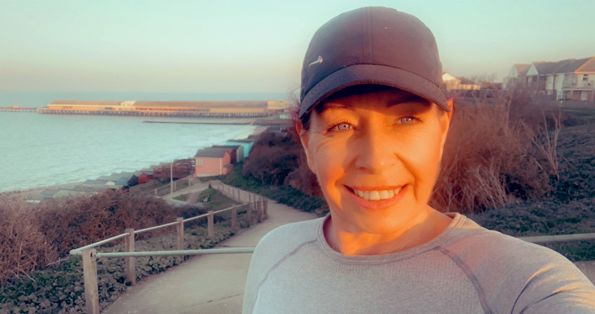 NannaOnTheRun07's tweet photo. Lovely 4 miles in the afternoon sunshine. Garmin training intervals was fun... Now for the serious stuff... ๐ท #GinLover #BeatYesterday #TrainingRun #GarminCoach #TheGoldenHour #RunningRewards @UKRunChat @absolute360 @AWRunFitness @247runningclub ๐ฅฐ๐ https://t.co/AijAyoPfg8