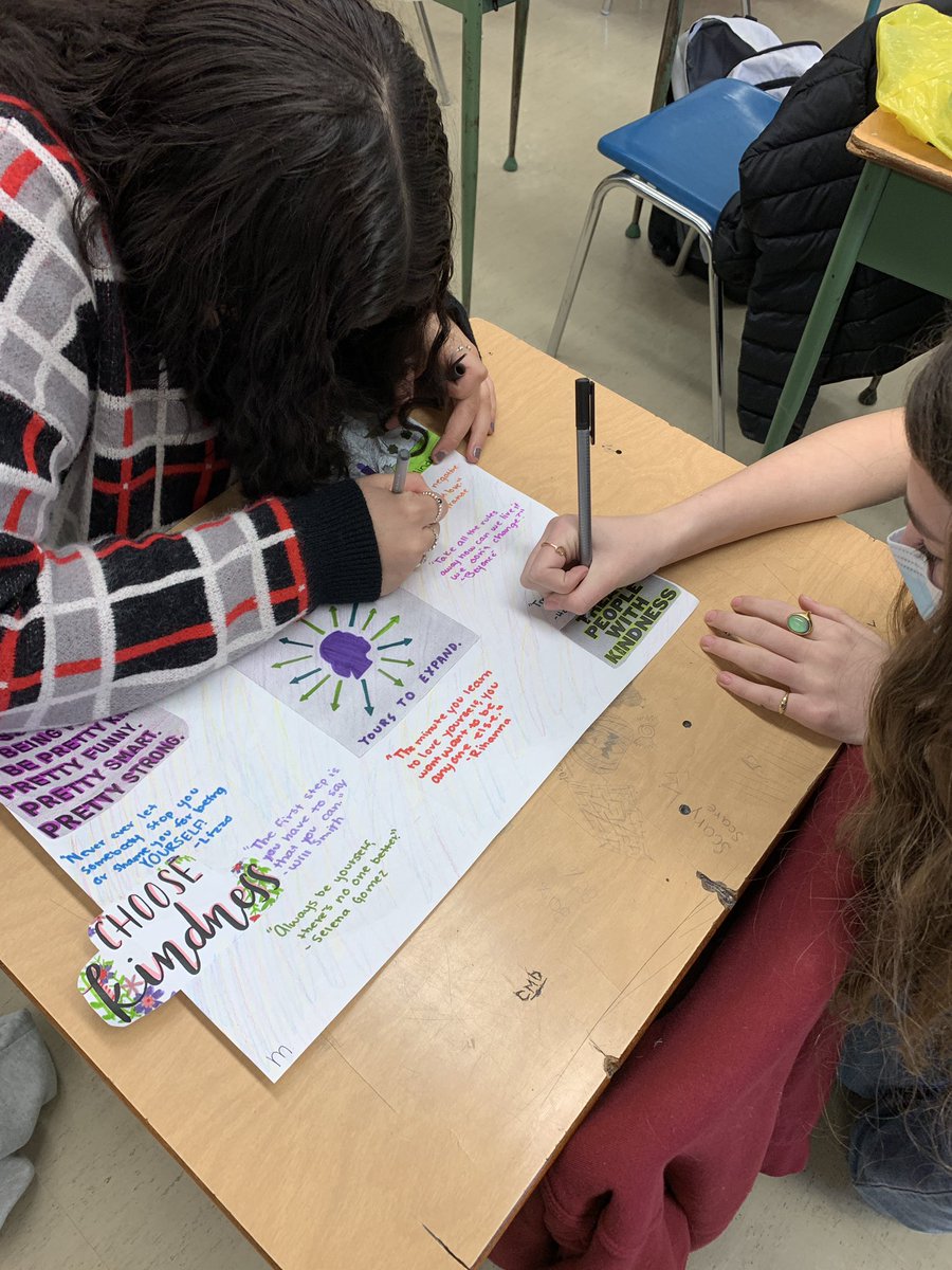 BloordaleMS's tweet photo. Students working hard on their mental wellness and Covid-19 safety messages. #selfcare #smho #tdsb https://t.co/Ez2vwtAvVe